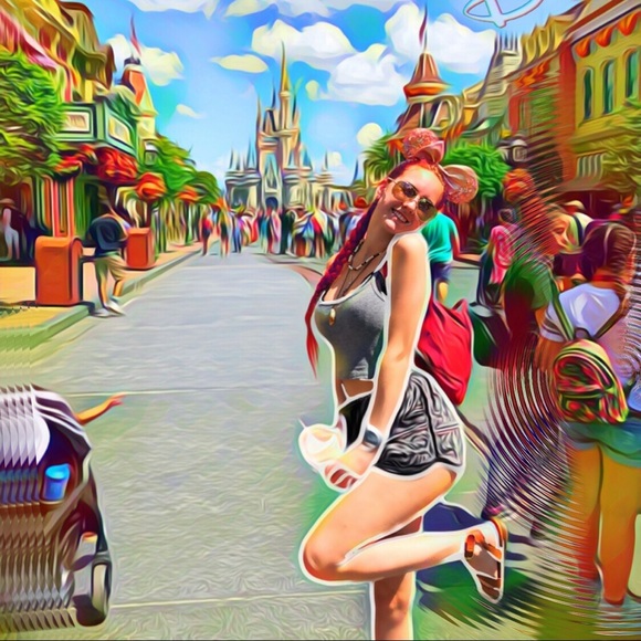 Hi! I’m Aly! - Picture 3 of 3